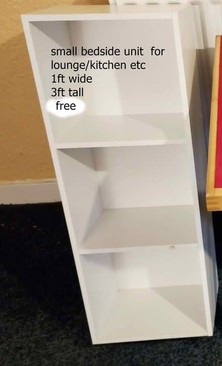 Photo of free smaal bookcase (AB25) #1