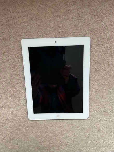 Photo of free Old Apple ipad (Solihull B91) #1