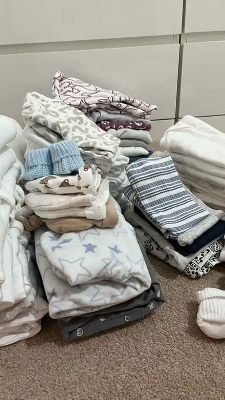 Photo of free (0-3)m old baby clothes (Carntyne G32) #1
