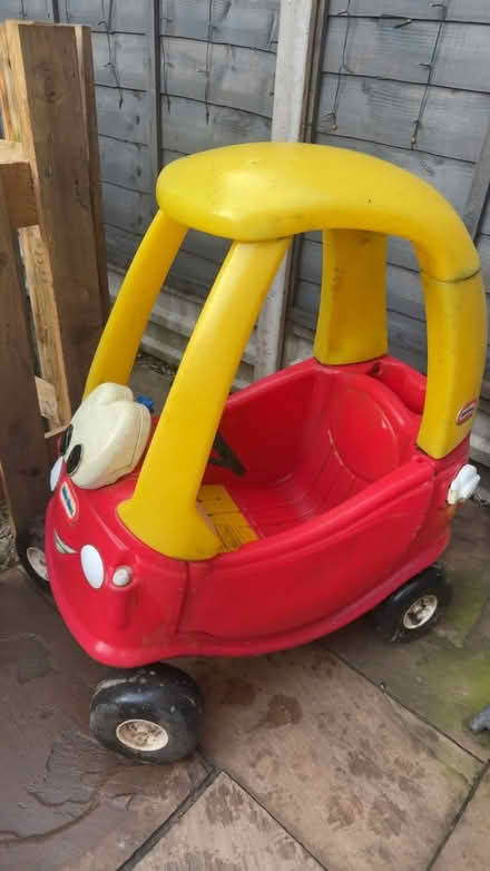 Photo of free Little tikes car (Warwick CV34) #1