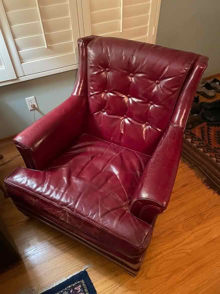 Photo of free Red Leather Armchair (Redwood City) #1