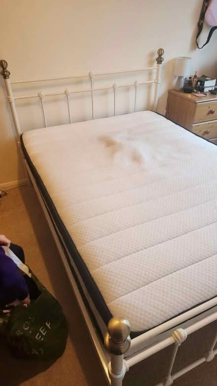 Photo of free 4'6 double bed n mattress (Bracknell RG12) #2