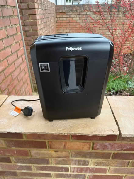 Photo of free Paper shredder (Dean Court OX2) #1