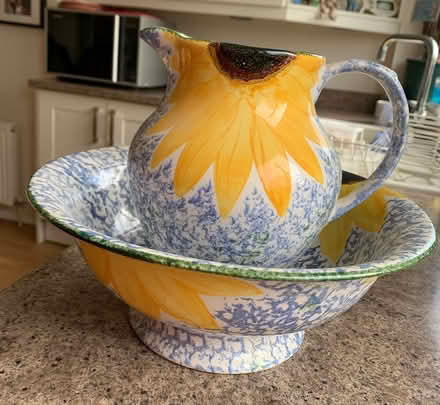 Photo of free Poole Pottery jug & bowl (RG14) #1