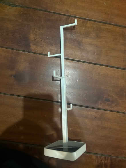 Photo of free Yamasaki jewelry stand (chinatown) #2