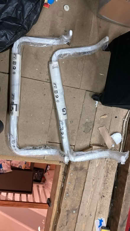 Photo of free Ikea Mulig clothes bar (N13 Palmers Green) #2