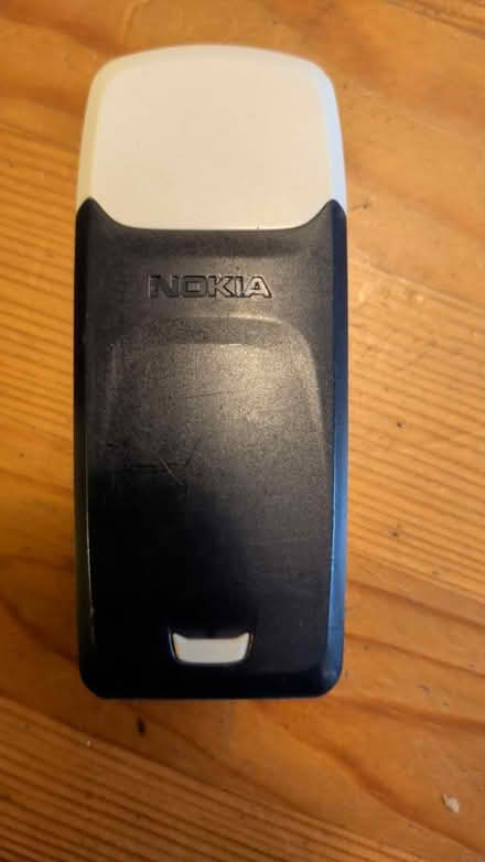 Photo of free Nokia 3100 phone (Shrewsbury, Castlefields) #4