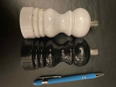 Photo of free Salt and pepper shakers (S7 Nether Edge) #2