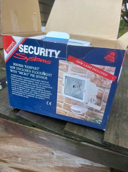 Photo of free Security light (AL3 near Waitrose) #1