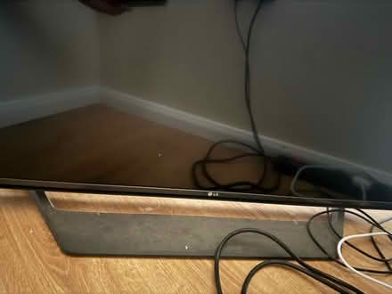 Photo of free LG 49inch 4K TV (Broomhill S10) #1