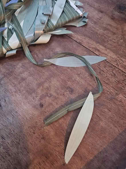 Photo of free Paper and ribbon leaf decorations (SW8) #1