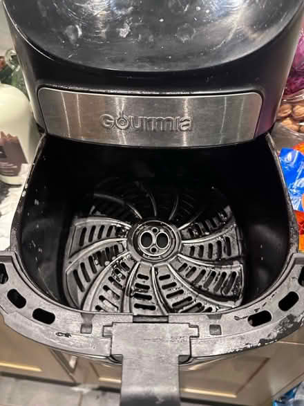 Photo of free Used Air fryer (IG3 ilford) #2