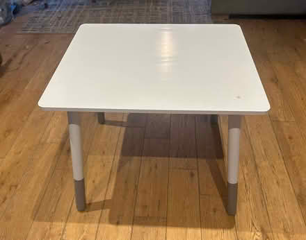 Photo of free Child’s table and 2 chairs. (Yarnton OX5) #4