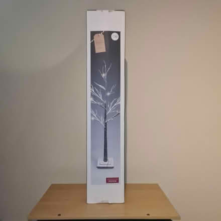 Photo of free 4FT Tree Light (TW7) #1