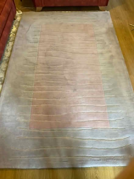 Photo of free LARGE GOOD QUALITY RUG 240x150cm (Reigate RH2) #2