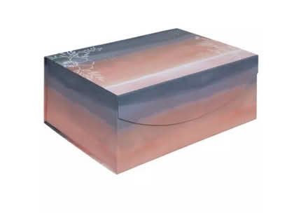 Photo of free Pink & Blue decor box (Cedarburg) #1