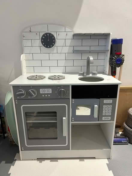 Photo of free Toy kitchen (Hoddesdon EN11) #1