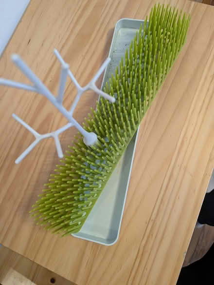 Photo of free Baby Bottle 'Grass' Dryer (146th & Amsterdam Ave) #2