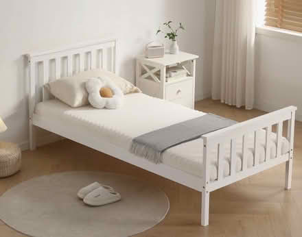 Photo of free White single bed (East Kilbride G74) #1