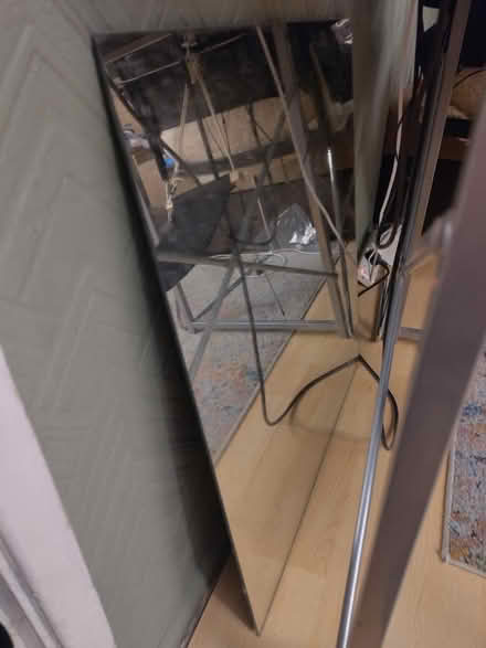 Photo of free Square mirror (IG11 Barking) #1