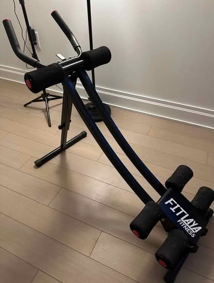 Photo of free fitlaya crunch machine (UES) #1