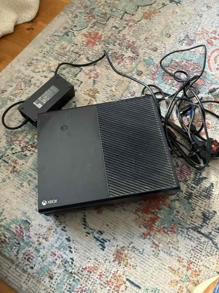 Photo of free x box one console (Sandycove) #1