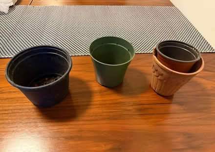 Photo of free Small plant pots (Adams Point) #1