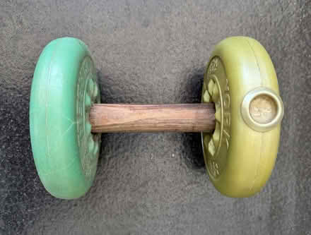 Photo of free Hand weights (2 x 1.1kg/2.5lbs disks on a short bar) (Becontree RM8) #4