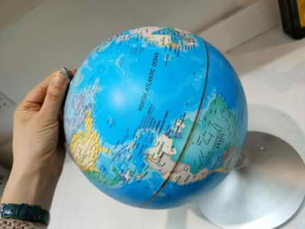 Photo of free Globe (needs repairing) (Fleetville AL1) #1