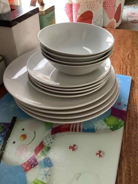 Photo of free Dinnerware (Townsend) #1