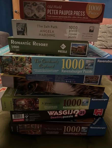 Photo of free Lots of jigsaws (HG5) #1