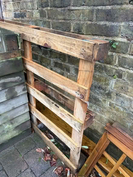 Photo of free Fence post, pallet and fencing offcuts. (Teddington TW11) #2