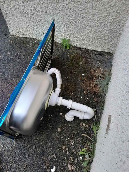 Photo of free Small stainless steel sink (Kendal LA9) #2