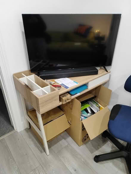 Photo of free Desk (HA0) #1