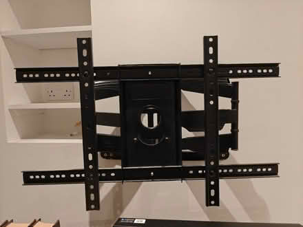 Photo of free TV wall bracket (Wheathampstead AL4) #1