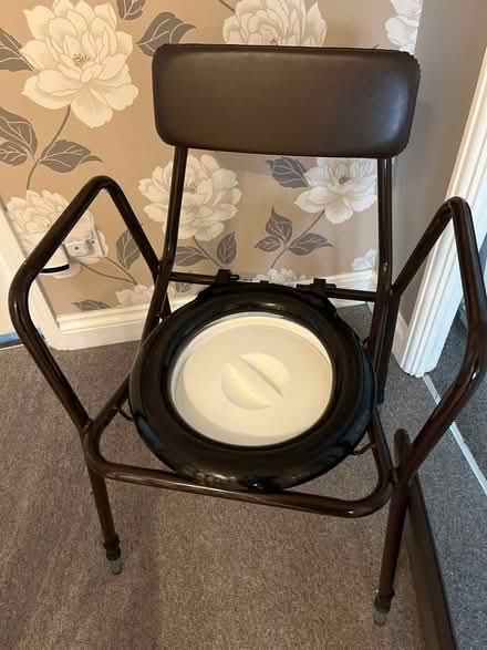 Photo of free Commode (Walmley, Sutton Coldfield. B76) #2