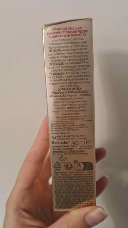 Photo of free CC fluid SPF30 dark skin (03 deep) (Brick lane E1 6S) #2