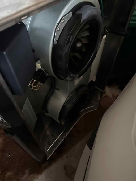 Photo of free 900 cfm Range hood (Dundas and Eighth line) #2