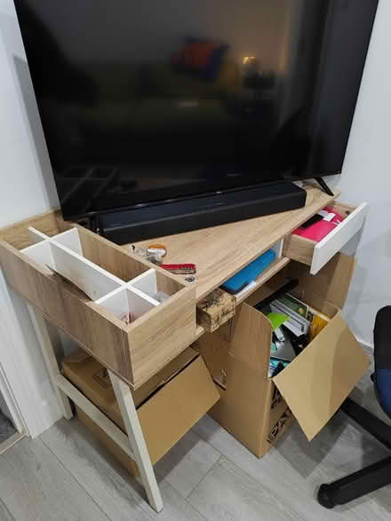 Photo of free Desk (HA0) #2