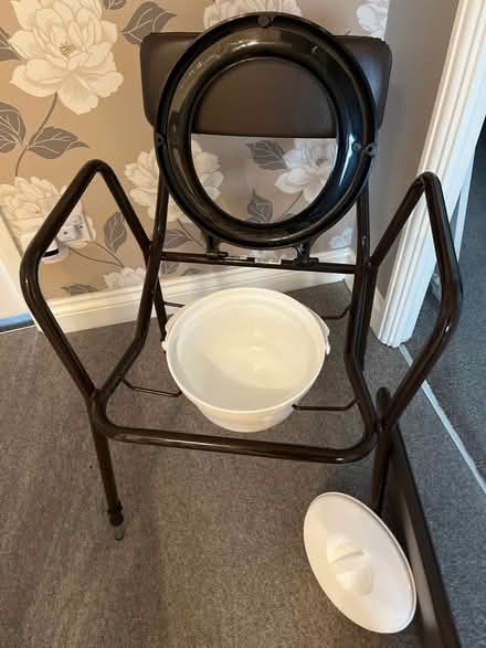 Photo of free Commode (Walmley, Sutton Coldfield. B76) #3