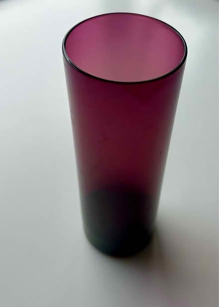 Photo of free small purple glass vase (CT2) #1