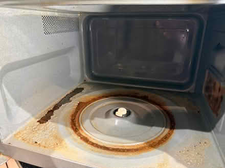 Photo of free Microwave 1000W Panasonic (Marshalswick AL4) #3