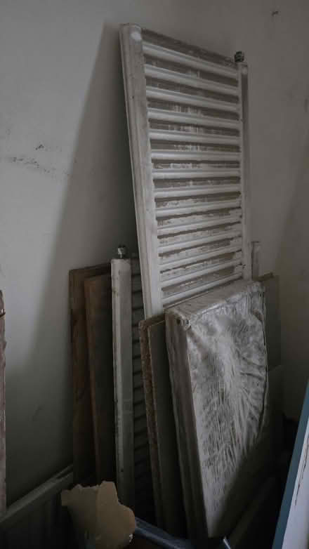 Photo of free Steel bath and radiators (Stratford/Plaistow E13 0) #2