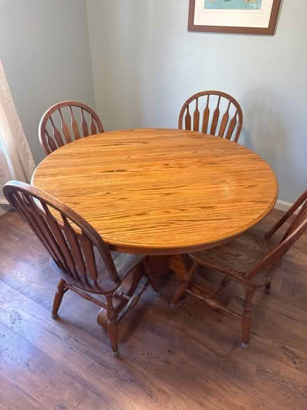 Photo of free Dinning table (Near big bethel and Saunders) #1