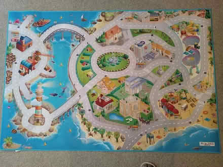 Photo of free Large play mat (Godalming GU7) #1