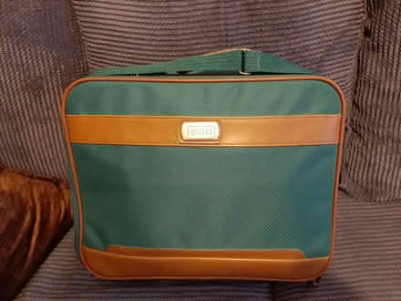 Photo of free Hand luggage shoulder bag (Milton Ernest) #1