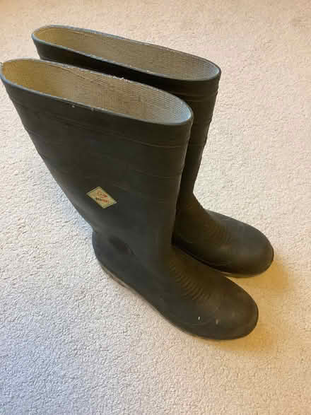 Photo of free Men’s Wellington boots (Balerno EH14) #1