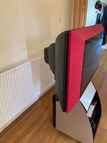 Photo of free TV Band & Olufsen (KT8 0JX) #3