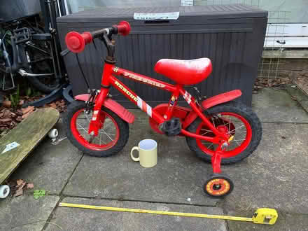 Photo of free Kids bike, with stabilsers on (West Molesey.) #1