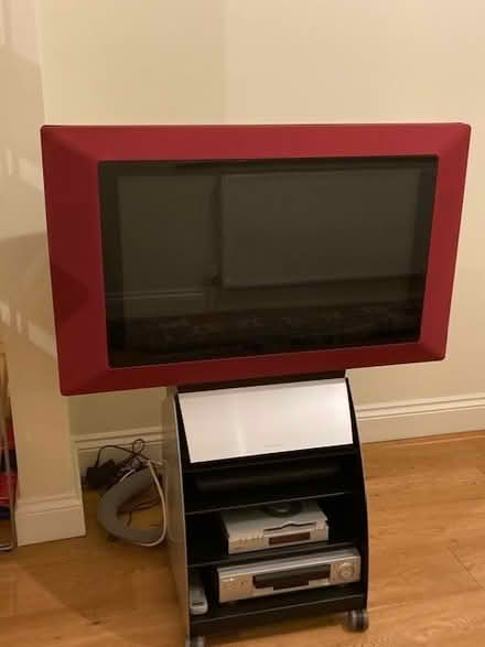 Photo of free TV Band & Olufsen (KT8 0JX) #1